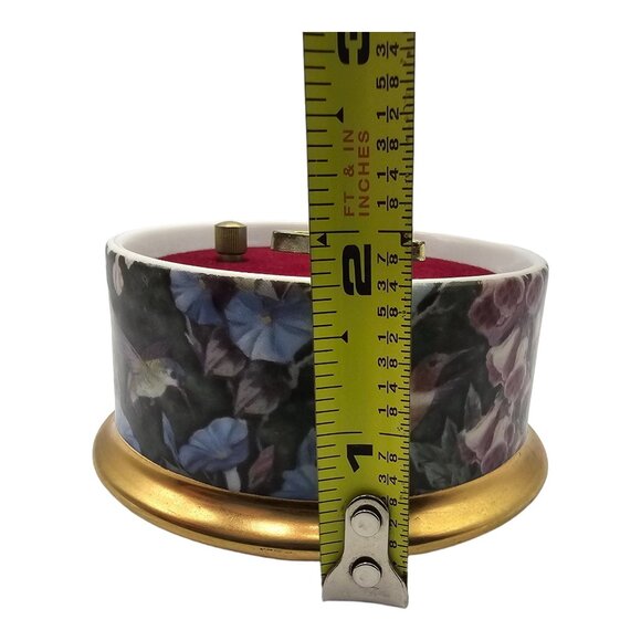 Ruby-Throated Hummingbird Music Box Lena Liu Ardleigh-Elliott Waltz of Flowers - Picture 12 of 12